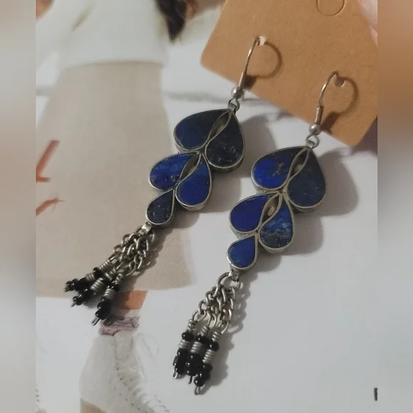 SOUTHWESTERN Stone Dangle Earrings - Picture 4 of 4